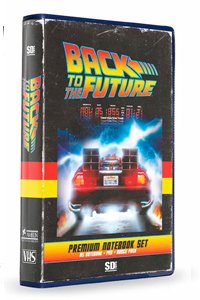 SET PAPELERIA VHS (LIBRETA, CHAPAS Y BOLIGRAFO) BACK TO THE FUTURE