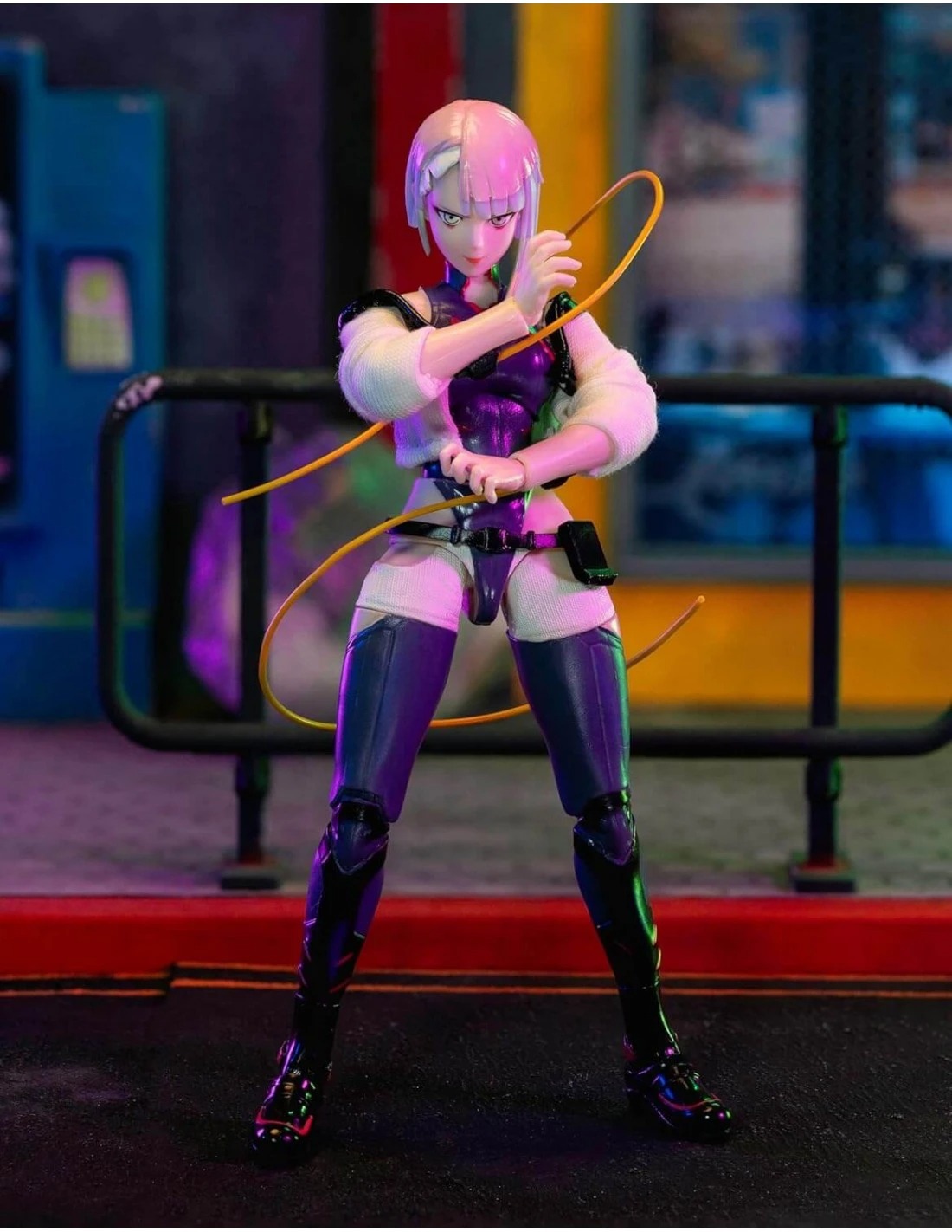 LUCY FIGURA 15 CM CYBERPUNK EDGERUNNERS