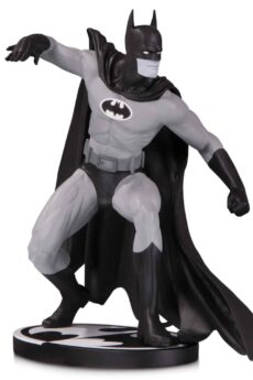 Batman Black & White Estatua Batman by Gene Colan 17 cm