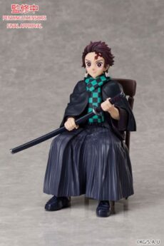 Demon Slayer: Kimetsu no Yaiba Estatua Tanjiro Kamado 15 cm