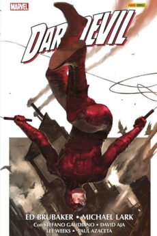 Daredevil de Ed Brubaker y Michael Lark (Omnibus) 01